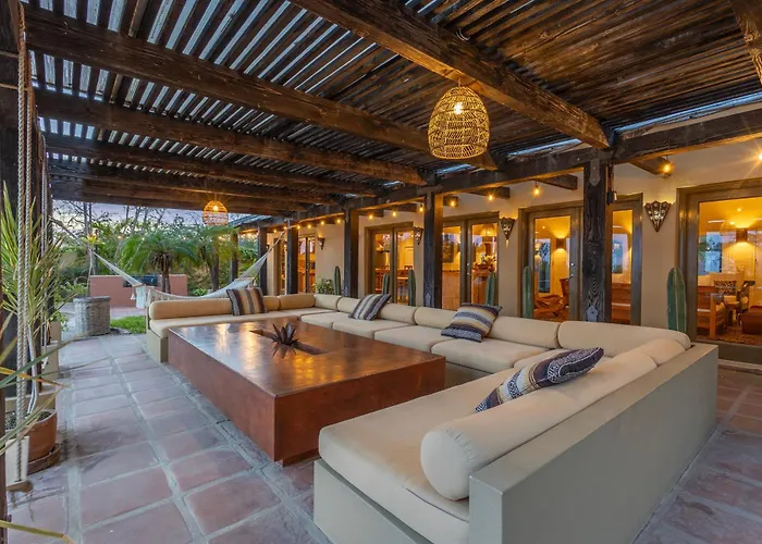 Villa Vida Cabo - Authentic Spacious Ocean View Near Beach&town